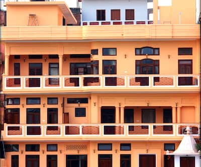 https://imgcld.yatra.com/ytimages/image/upload/t_hotel_yatra_city_desktop/v1475828324/Domestic Hotels/Hotels_Haridwar/Devnadi The Heritage Hotels/Overview.jpg